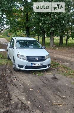 Хэтчбек Dacia Sandero 2014 в Сумах