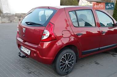 Хэтчбек Dacia Sandero 2011 в Запорожье