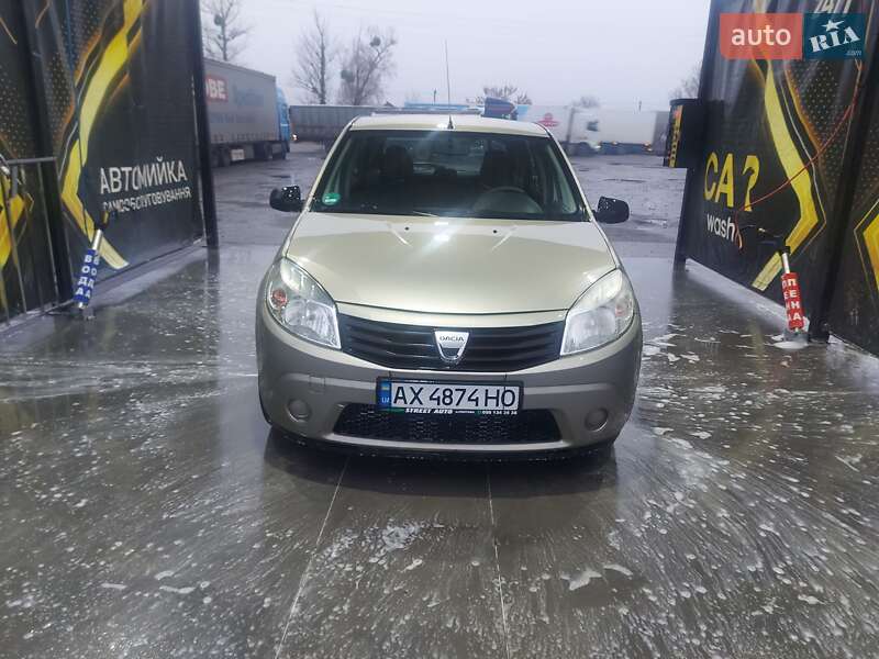 Хэтчбек Dacia Sandero 2009 в Харькове