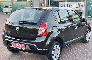 Хетчбек Dacia Sandero 2009 в Рівному