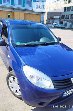 Хетчбек Dacia Sandero 2009 в Дніпрі