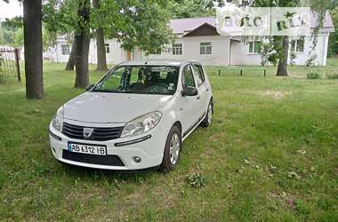 Хетчбек Dacia Sandero 2009 в Немирові