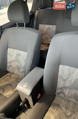 Хэтчбек Dacia Sandero 2011 в Полтаве