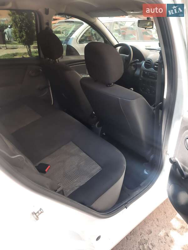 Хэтчбек Dacia Sandero 2009 в Одессе