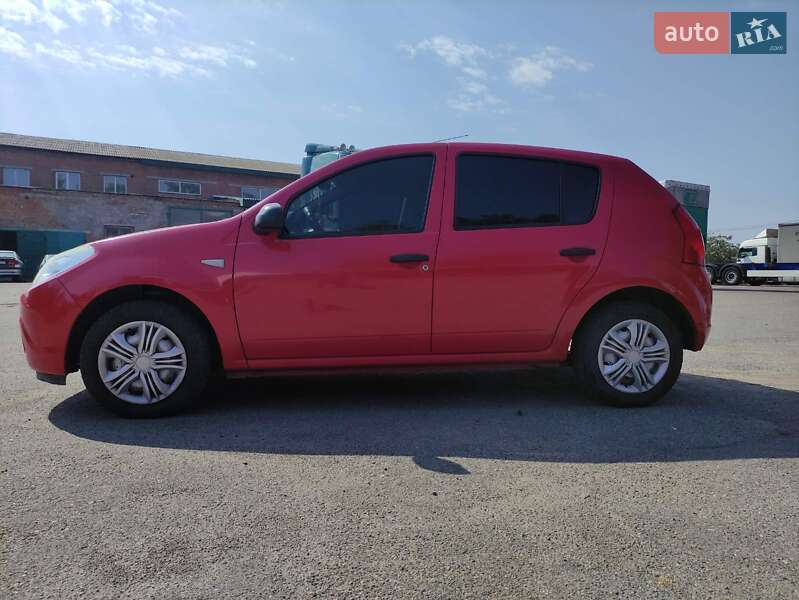 Хетчбек Dacia Sandero 2009 в Вінниці