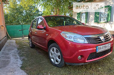 Хэтчбек Dacia Sandero 2009 в Кропивницком