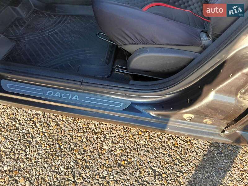 Хетчбек Dacia Sandero 2013 в Чернівцях фото 21 Хетчбек Dacia Sandero 2013 в Чернівцях