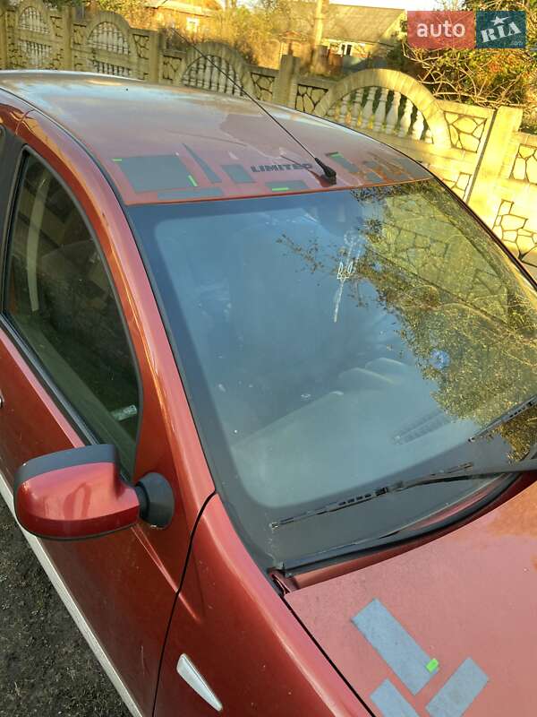 Хетчбек Dacia Sandero 2008 в Львові