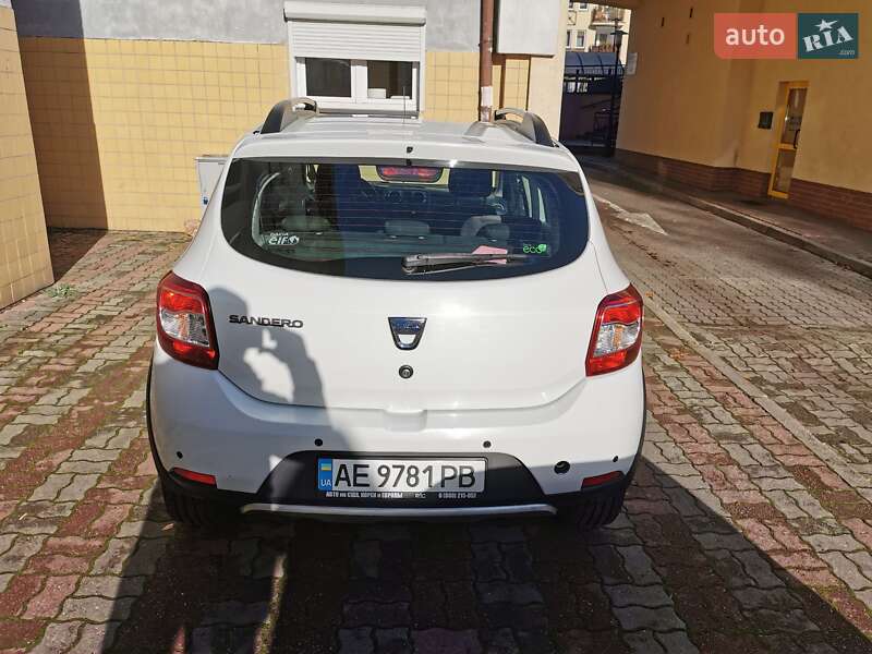 Хетчбек Dacia Sandero 2013 в Дніпрі