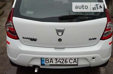 Хэтчбек Dacia Sandero 2009 в Знаменке