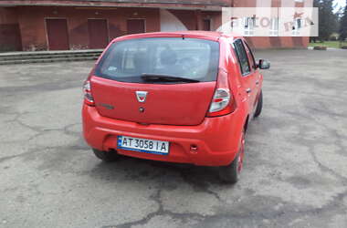 Хетчбек Dacia Sandero 2009 в Івано-Франківську