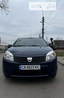 Хетчбек Dacia Sandero 2009 в Христинівці