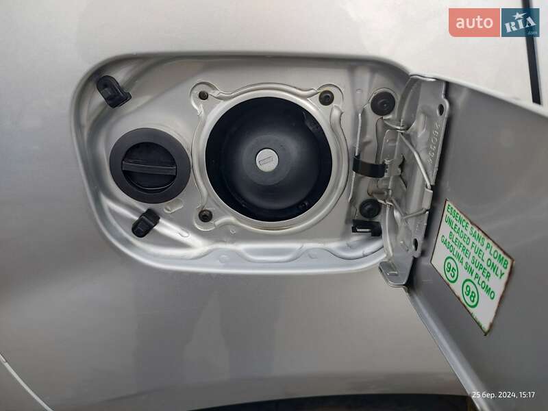 Хэтчбек Dacia Sandero 2009 в Гадяче фото 17 Хэтчбек Dacia Sandero 2009 в Гадяче