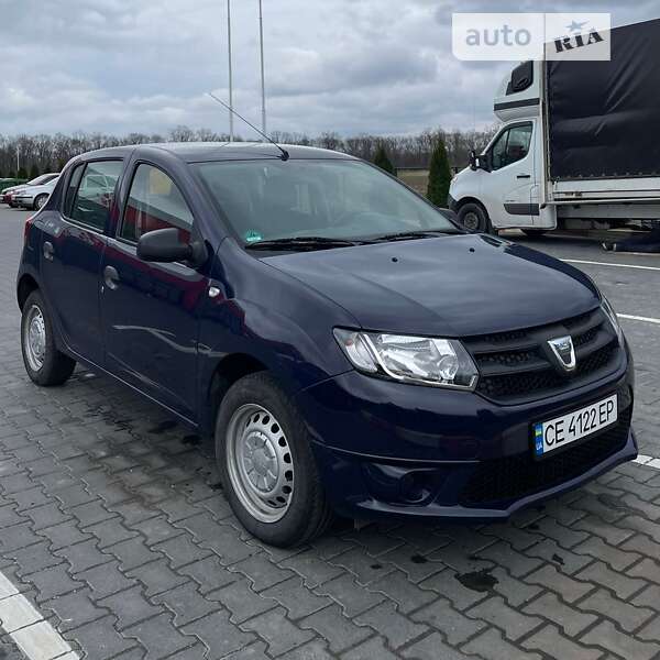 Хетчбек Dacia Sandero 2013 в Чернівцях