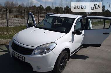 Хетчбек Dacia Sandero 2010 в Дніпрі