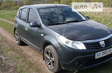 Хэтчбек Dacia Sandero 2008 в Харькове