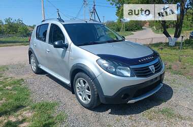 Хэтчбек Dacia Sandero 2010 в Вознесенске