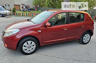 Хэтчбек Dacia Sandero 2012 в Тернополе