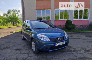 Хэтчбек Dacia Sandero 2009 в Коломые