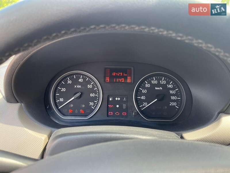 Хэтчбек Dacia Sandero 2009 в Новгородке