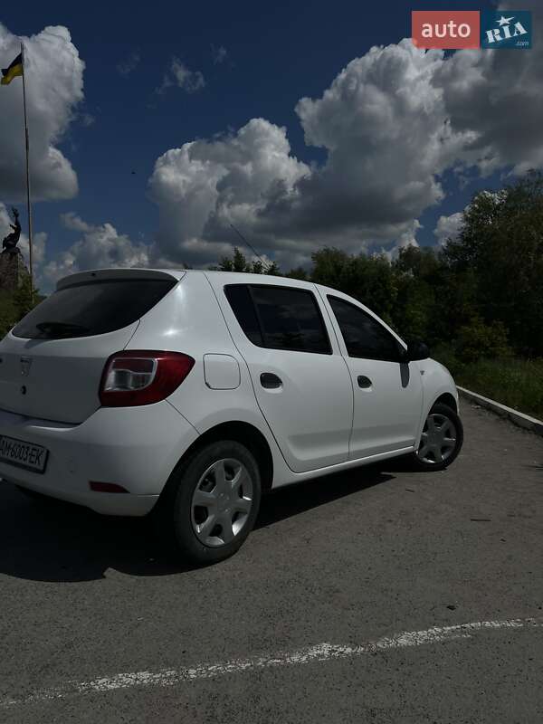 Хэтчбек Dacia Sandero 2013 в Звягеле фото 8 Хэтчбек Dacia Sandero 2013 в Звягеле