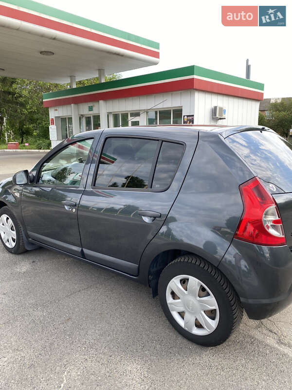 Хетчбек Dacia Sandero 2009 в Гадячі фото 2 Хетчбек Dacia Sandero 2009 в Гадячі