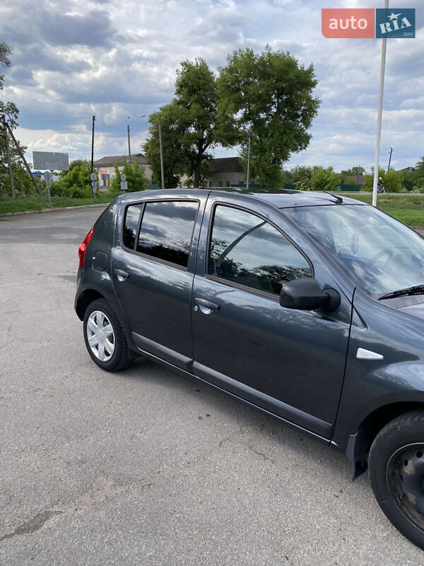 Хетчбек Dacia Sandero 2009 в Гадячі фото 4 Хетчбек Dacia Sandero 2009 в Гадячі