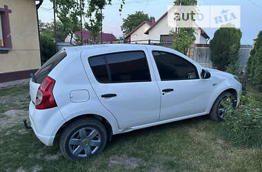 Хэтчбек Dacia Sandero 2009 в Радивилове