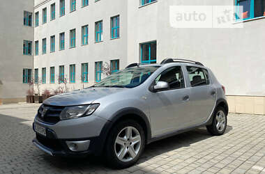 Хетчбек Dacia Sandero 2014 в Львові