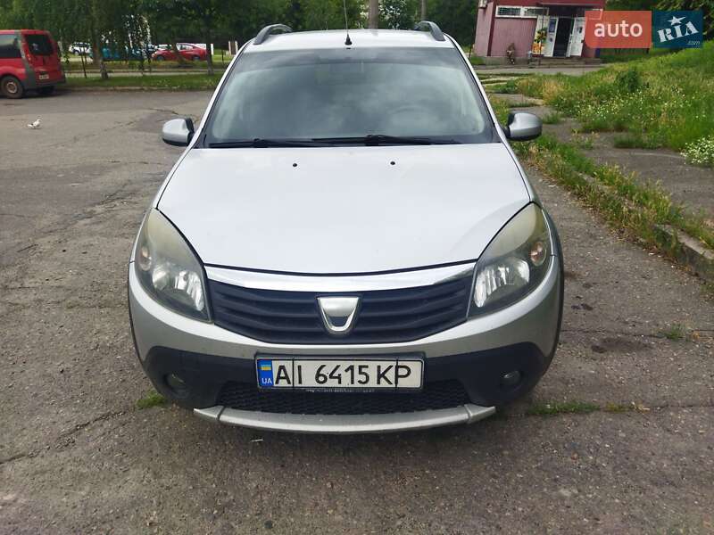 Хэтчбек Dacia Sandero 2011 в Белой Церкви