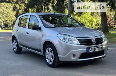 Хетчбек Dacia Sandero 2009 в Умані