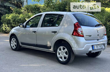 Хетчбек Dacia Sandero 2009 в Умані