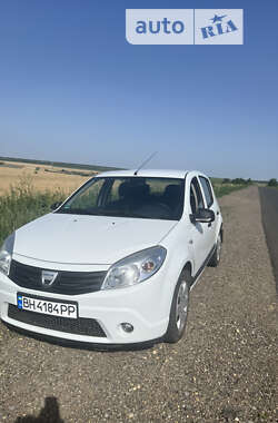 Хэтчбек Dacia Sandero 2009 в Одессе