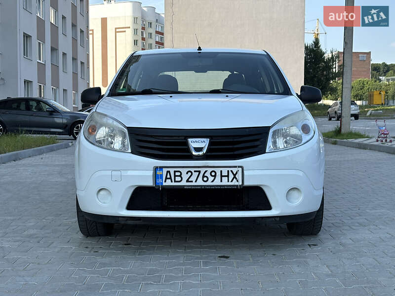 Хетчбек Dacia Sandero 2009 в Хмельницькому