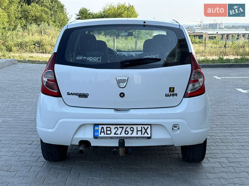 Хетчбек Dacia Sandero 2009 в Хмельницькому