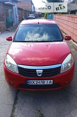 Хетчбек Dacia Sandero 2008 в Хмельницькому