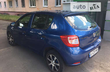 Хетчбек Dacia Sandero 2013 в 