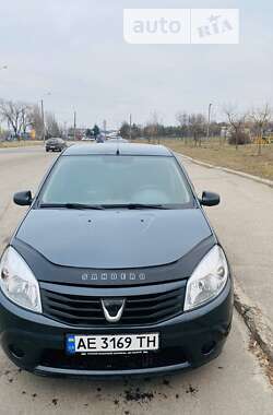 Хетчбек Dacia Sandero 2009 в Дніпрі