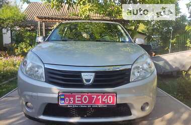 Хетчбек Dacia Sandero 2008 в Хоролі