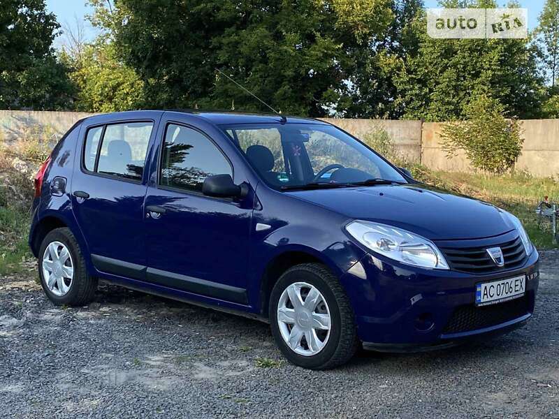 Хэтчбек Dacia Sandero 2009 в Ковеле