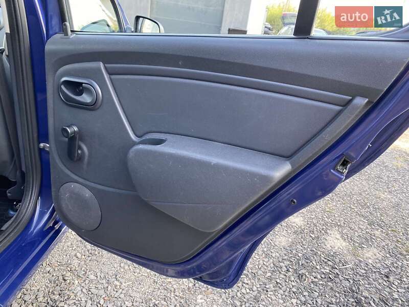 Хэтчбек Dacia Sandero 2009 в Ковеле