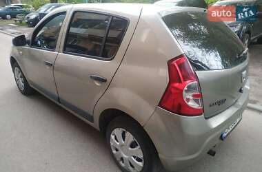 Хэтчбек Dacia Sandero 2009 в Черкассах