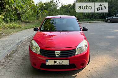 Хэтчбек Dacia Sandero 2009 в Львове