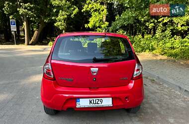 Хэтчбек Dacia Sandero 2009 в Львове