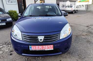 Хетчбек Dacia Sandero 2009 в Чернігові