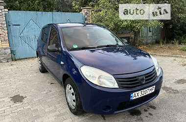 Хэтчбек Dacia Sandero 2009 в Харькове