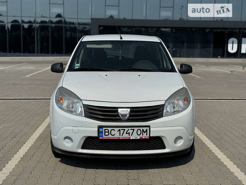 Хетчбек Dacia Sandero 2010 в Львові