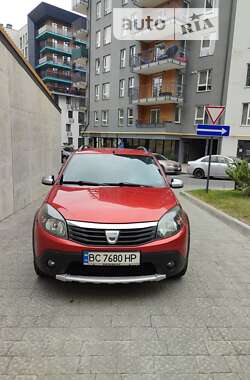 Хэтчбек Dacia Sandero 2011 в Львове