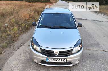 Хетчбек Dacia Sandero 2009 в Чигирину