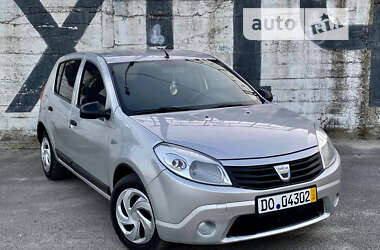 Хетчбек Dacia Sandero 2009 в Тернополі